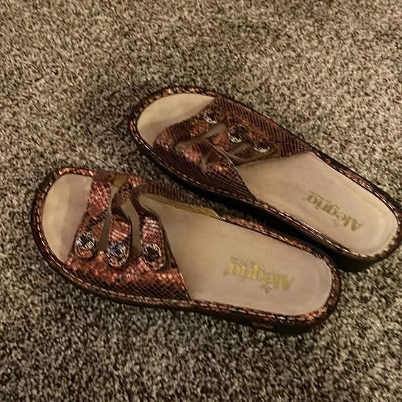 Like new - Picture 1 of 2